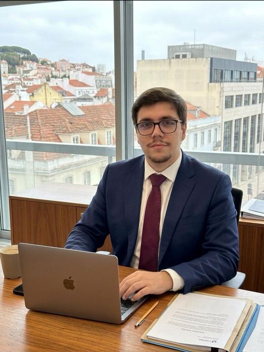 Daniel Oliveira, contabilista certificado da Draccounting, no escritório em Lisboa